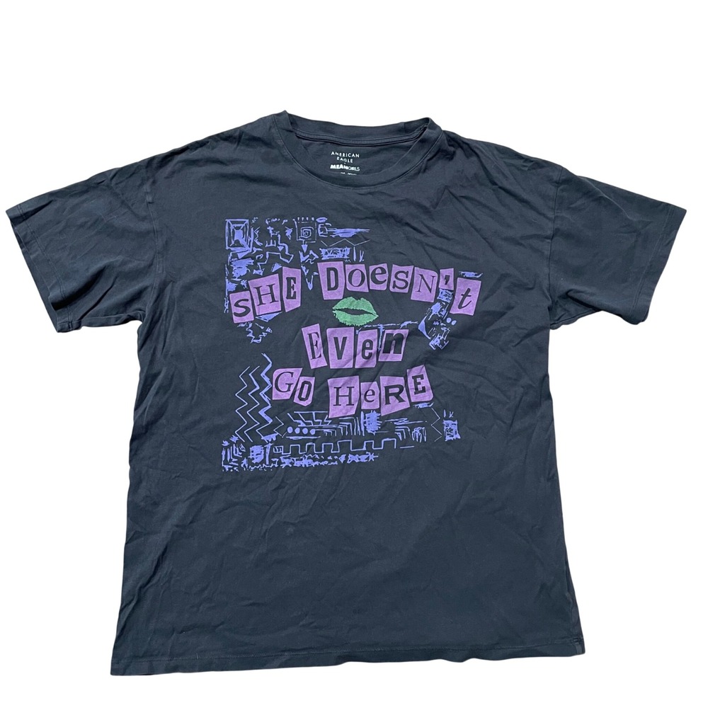 American Eagle Mean Girls She Doesnt Even Go Here Graphic Tee Black XS/S